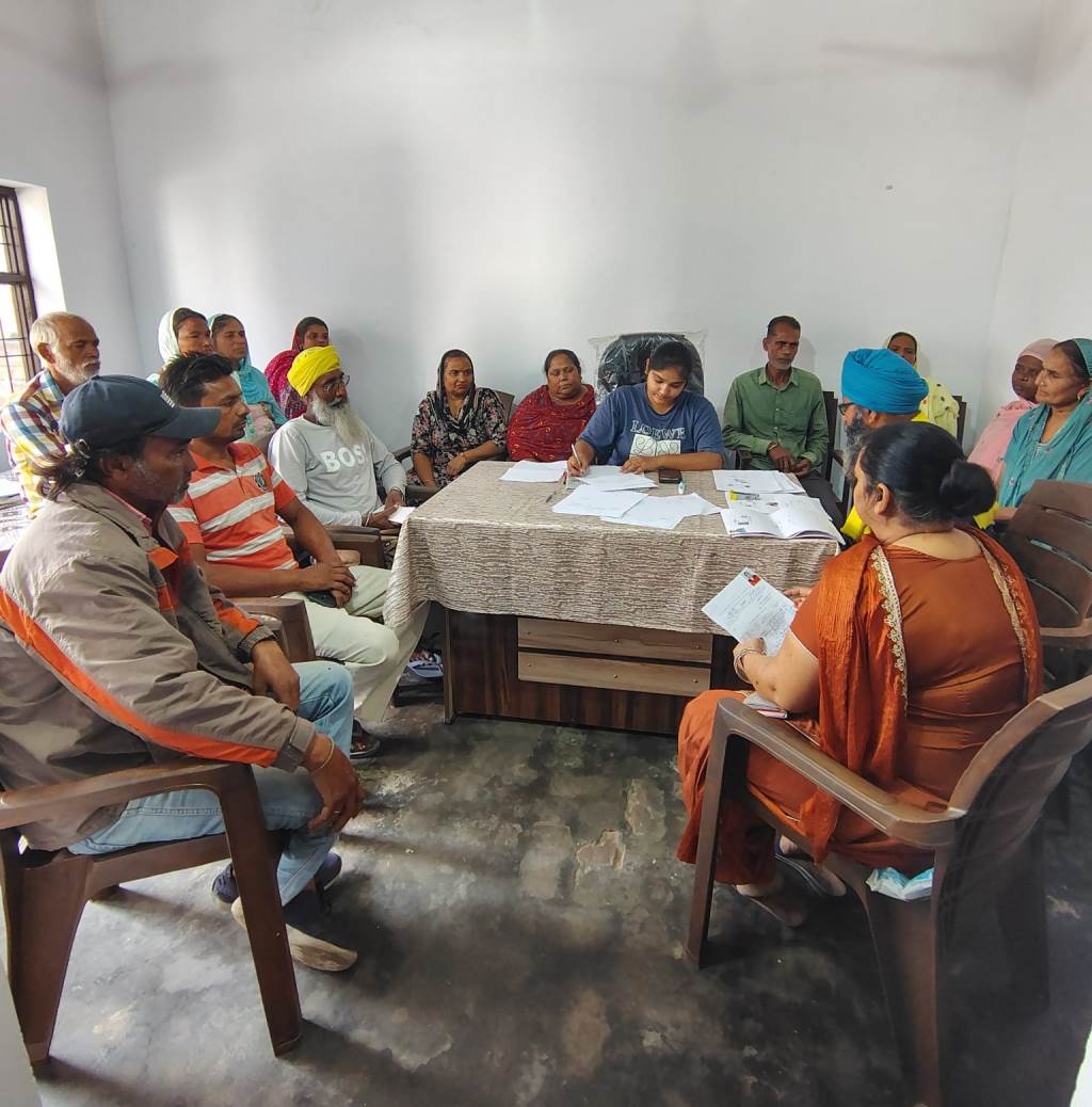 Jyot Social Awareness and Welfare Society organizes awareness camp on workers welfare schemes at Mahadipur